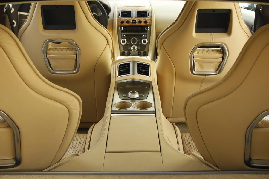 Интерьер Aston Martin Rapide 2010 года  (фото 94 из 190)